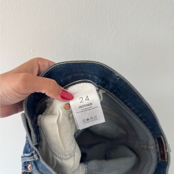 MOTHER Insider Crop Step Chew Jeans in Dancing On Coals 24 - Picture 7 of 7